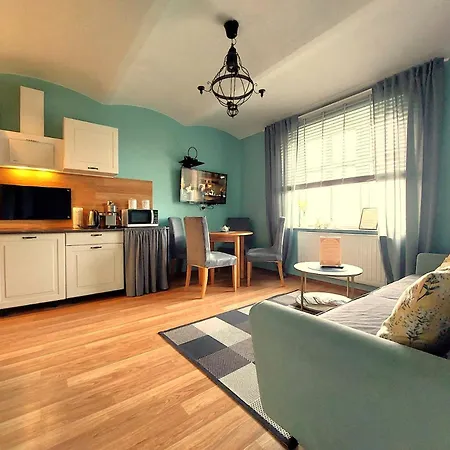 Nova Na Krakowskiej No 3 *